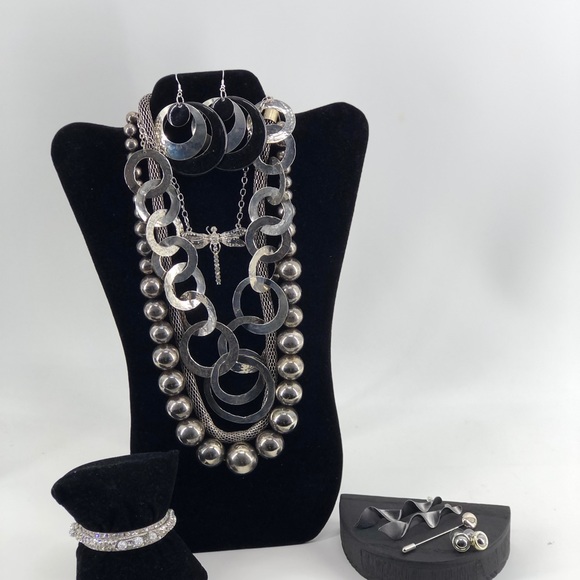 Beautiful Vintage To Now Lot With Beautiful Statement Necklaces - Picture 6 of 10